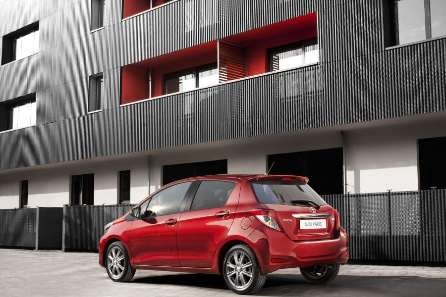  Toyota Yaris 2012 года  (фото 38 из 56)